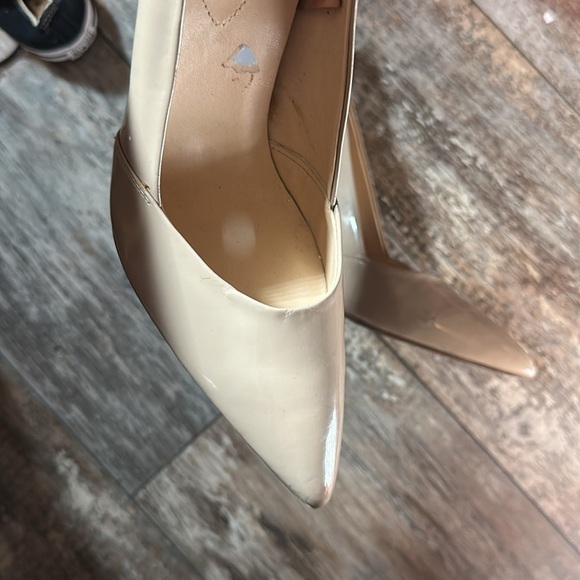 GUESS Elegant NUDE High Heels - Picture 2 of 7